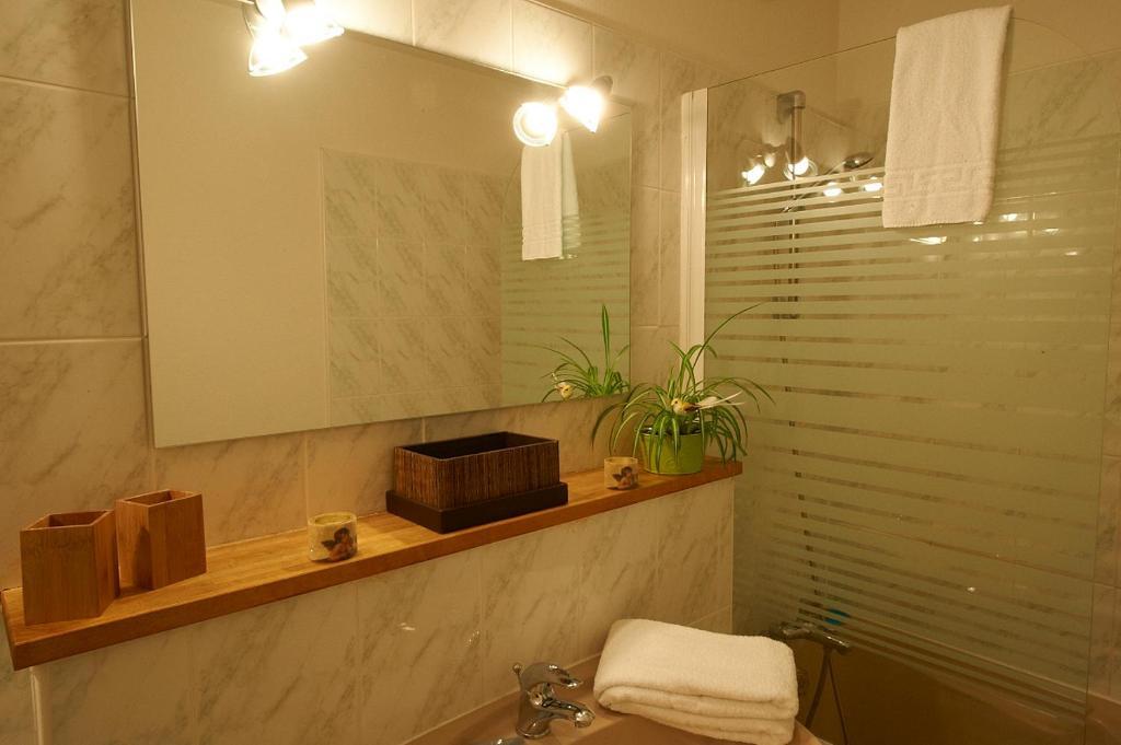 Hotel Le Relais Fleurance Luaran gambar